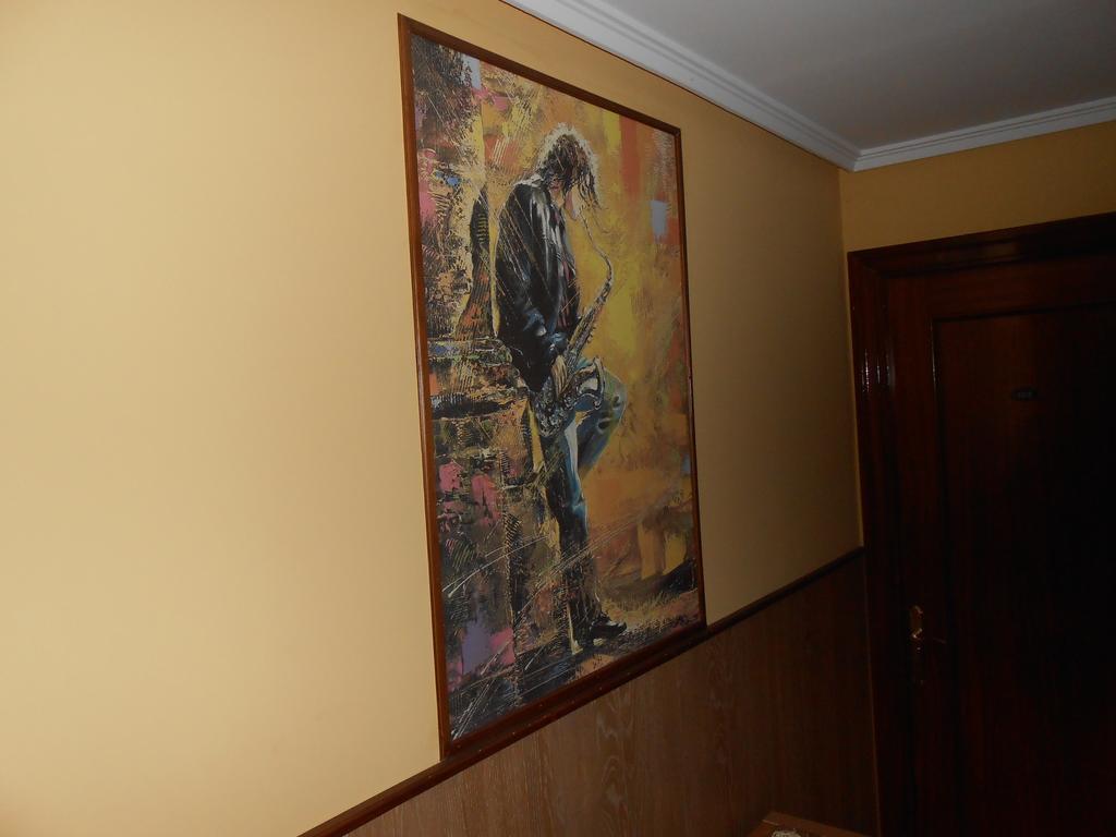 Hostal Restaurante El Abuelo Trobajo Del Camino Εξωτερικό φωτογραφία