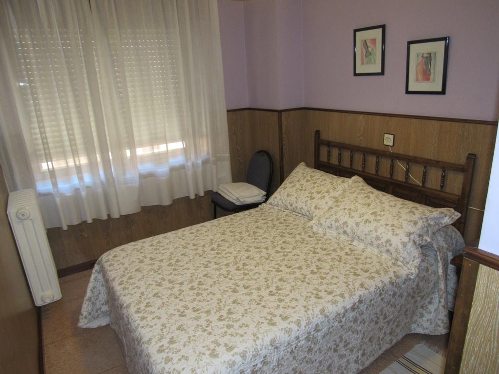 Hostal Restaurante El Abuelo Trobajo Del Camino Εξωτερικό φωτογραφία