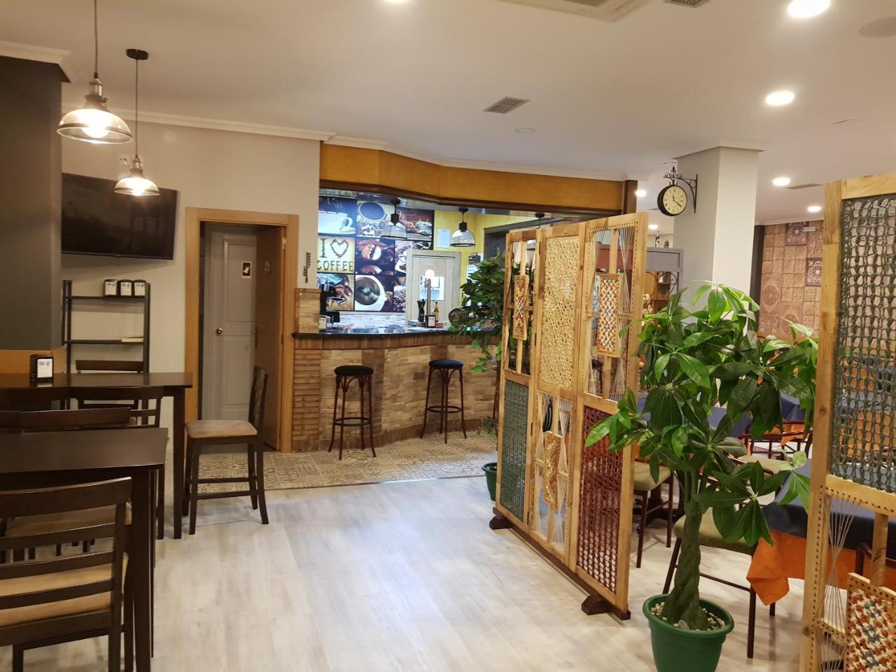 Hostal Restaurante El Abuelo Trobajo Del Camino Εξωτερικό φωτογραφία