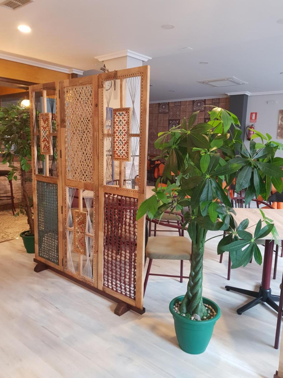 Hostal Restaurante El Abuelo Trobajo Del Camino Εξωτερικό φωτογραφία